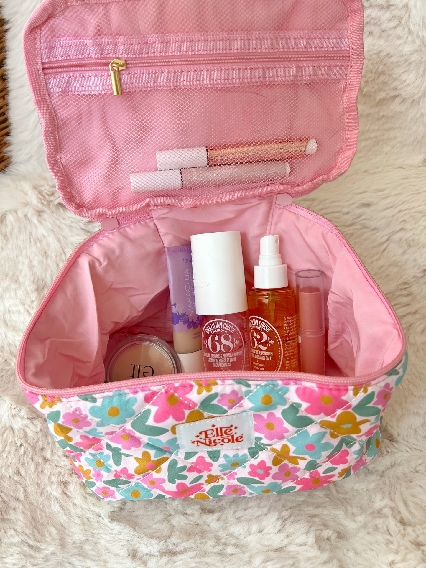 Quilted Handle Cosmetic Bag - Darling Daisy
