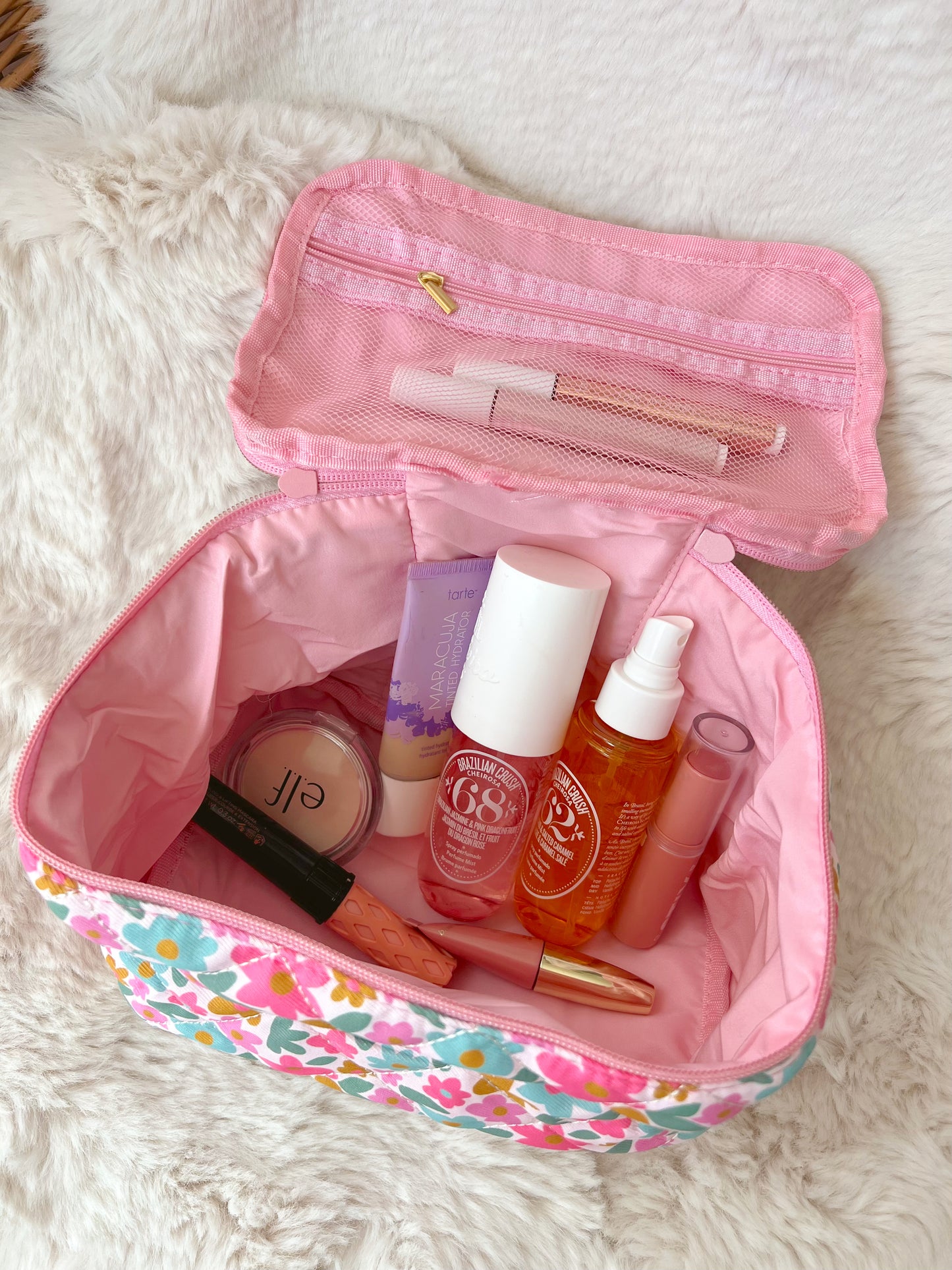 Quilted Handle Cosmetic Bag - Darling Daisy