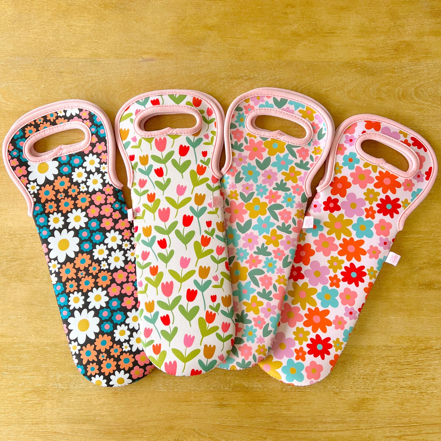 Insulated Wine Bag / Wine Gift Tote - Darling Daisy