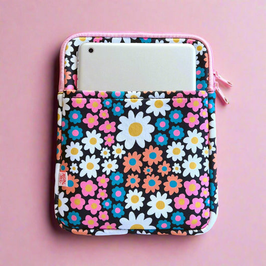 E-reader / Tablet Sleeve - Darling Daisy