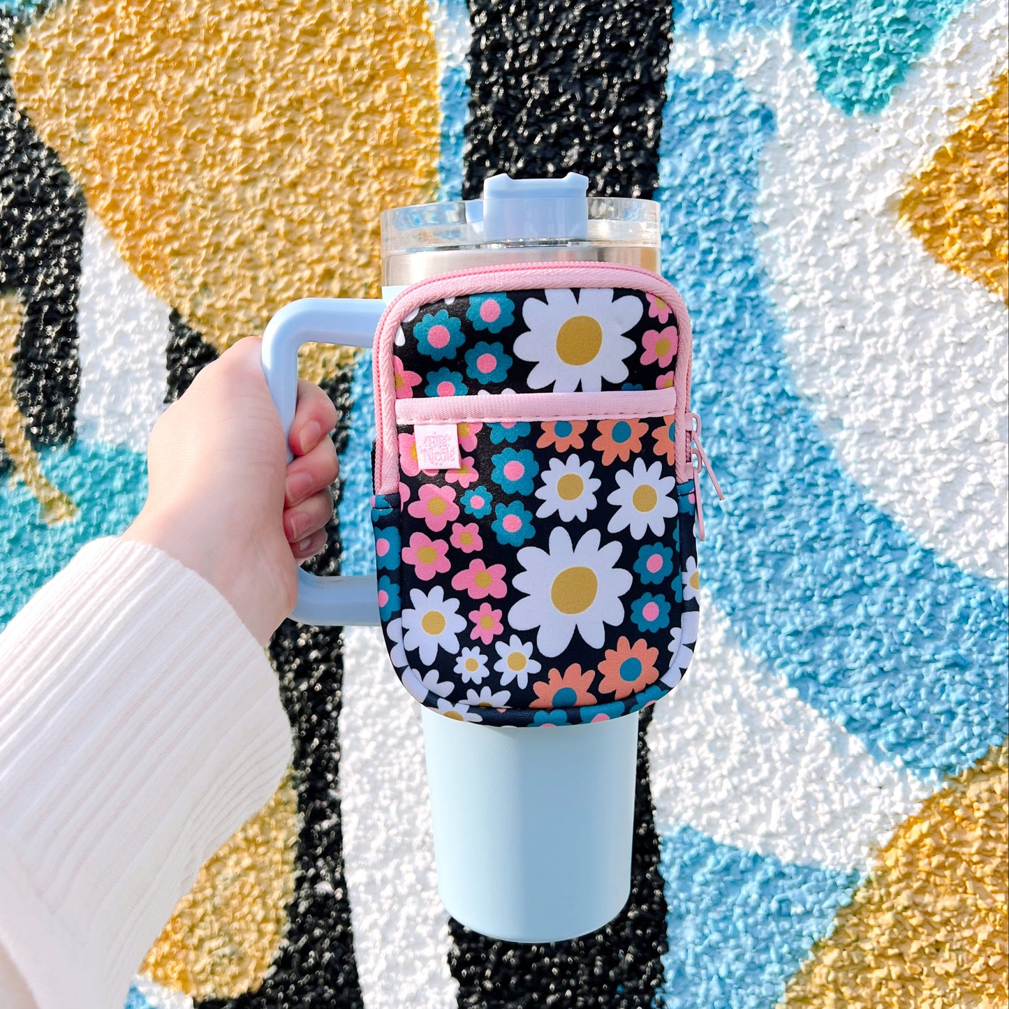 Water Bottle Backpack - Darling Daisy