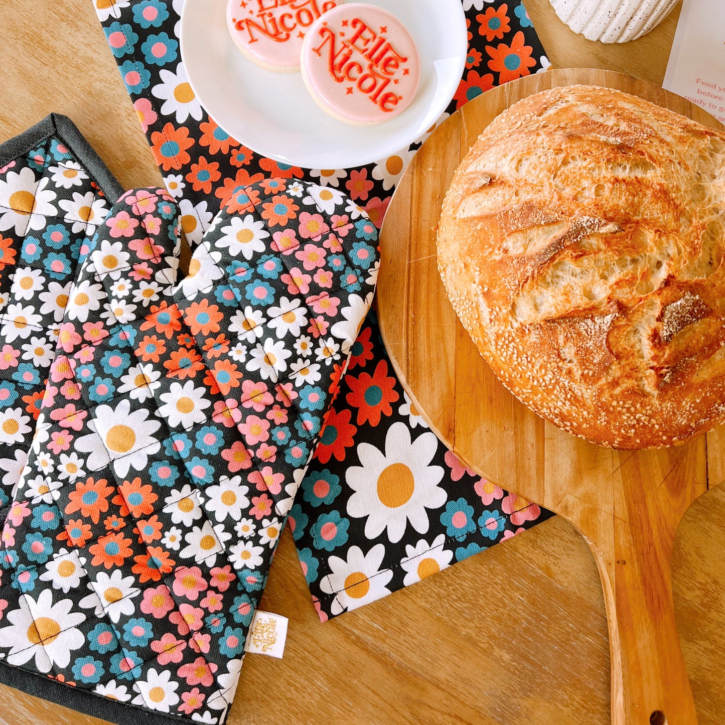 Oven Mitt + Pot holder Set - Darling Daisy