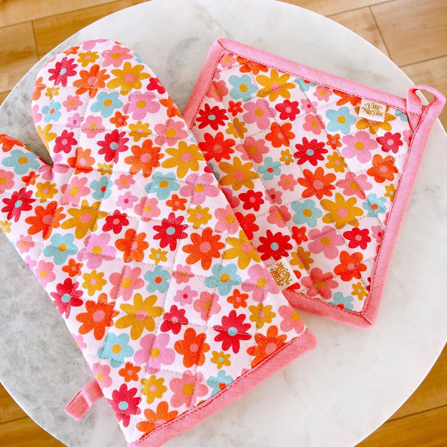 Oven Mitt + Pot holder Set - Retro Floral