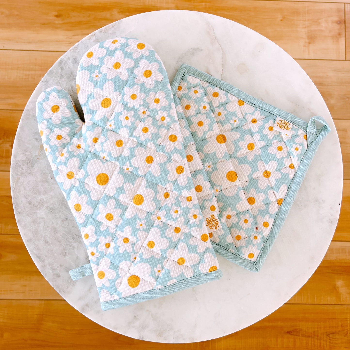 Oven Mitt + Pot holder Set - Blue Daisy