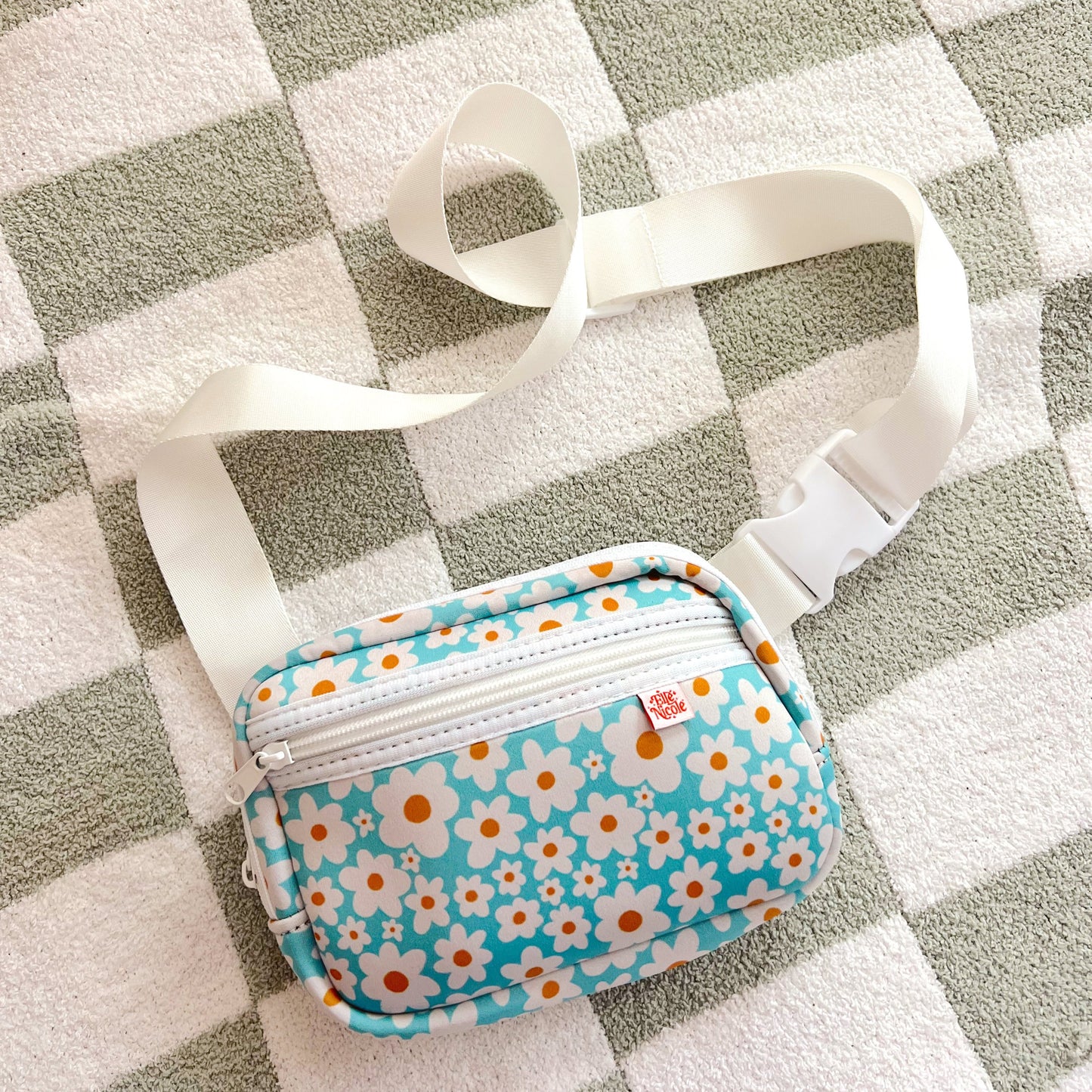 Crossbody Bag - Blue Daisy