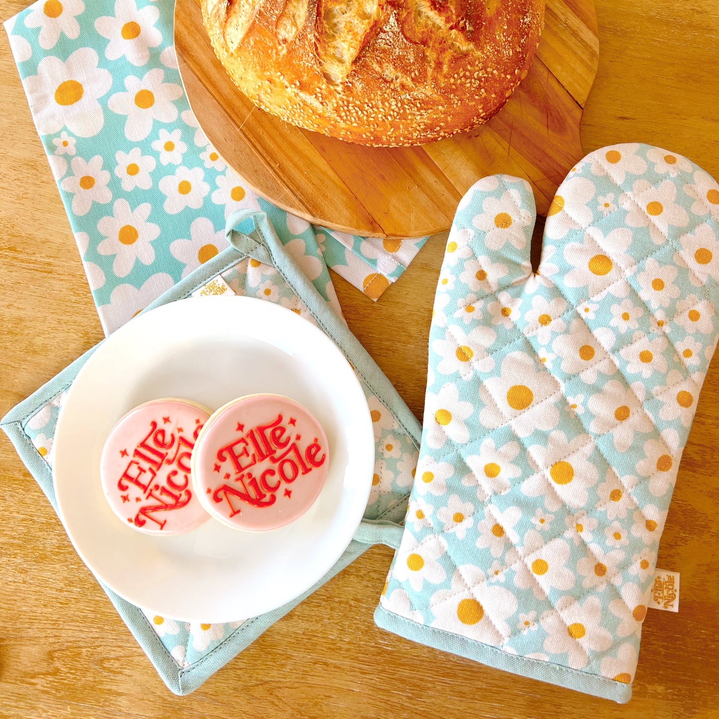 Oven Mitt + Pot holder Set - Blue Daisy